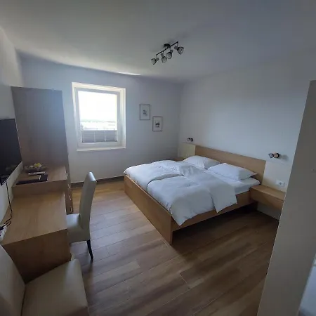 Maison d'hôtes Prenocisca V Kraski Hisi 3*