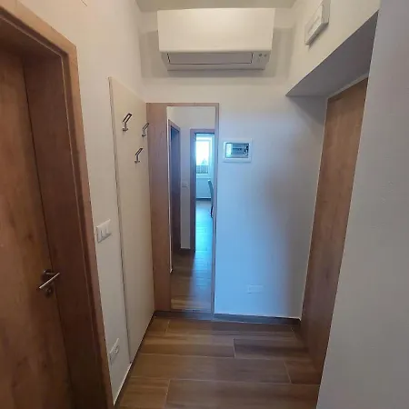 Prenocisca V Kraski Hisi 3*