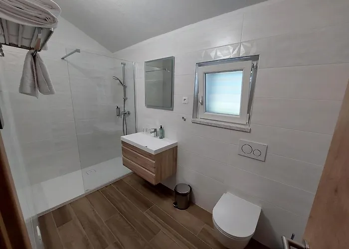 Prenocisca V Kraski Hisi Pensionat 3*